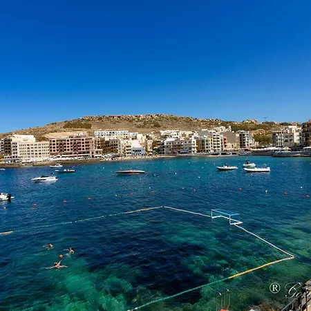 Seafront Marsalforn Appartement *