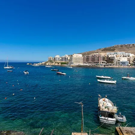 Seafront Marsalforn Appartement